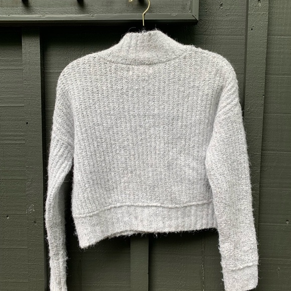 Light Gray Mock Turtleneck Knitted Sweater Brown Buttons Light Academia - Picture 3 of 7